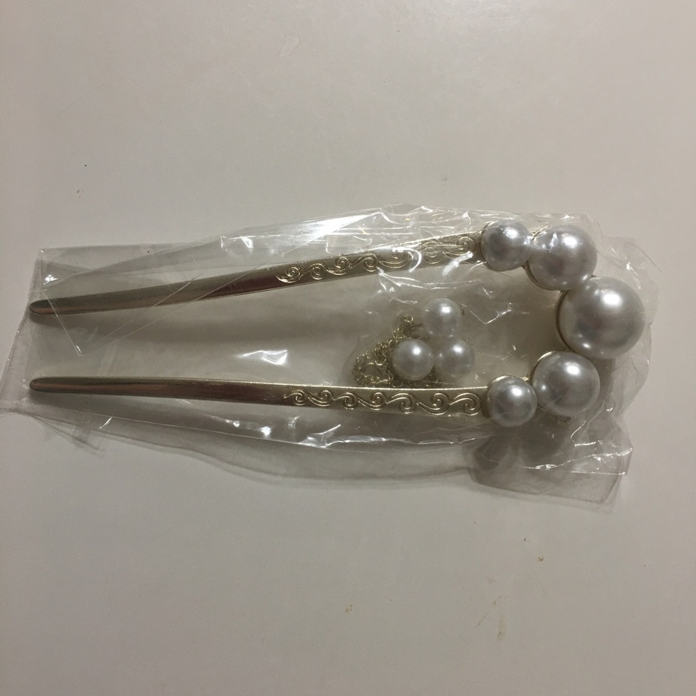 Faux Pearl double pin for hair accessories